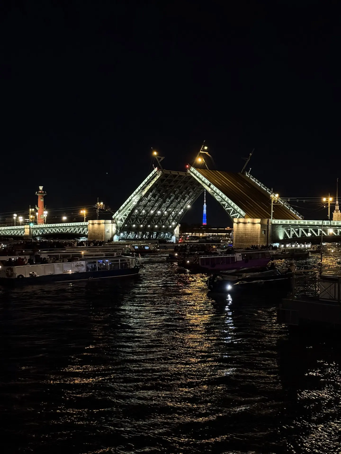 Санкт - Петербург не влюбляет сразу...